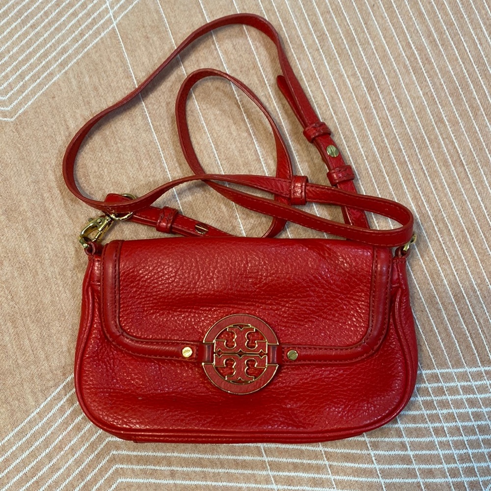 Red purse Tory Burch